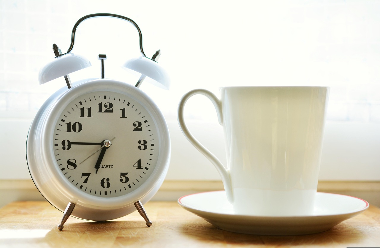 Morning Sunlight Sleep: How Morning Light Resets the Circadian Clock — Better Sleep Habits